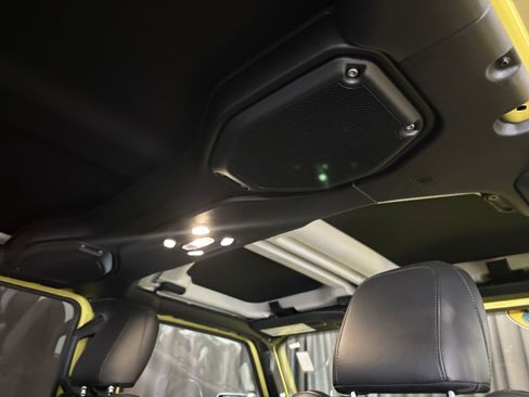 Used 2023 Jeep Gladiator Rubicon w/ LED Lighting Group image 38