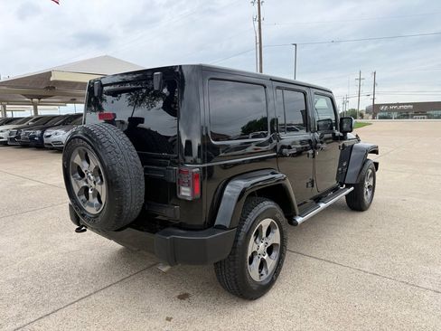 Used 2017 Jeep Wrangler Unlimited Sahara w/ Mopar Chrome Edition Group image 7
