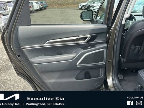 Used 2025 Kia Telluride S AWD/4WD image 23