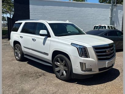 Used 2017 Cadillac Escalade Luxury