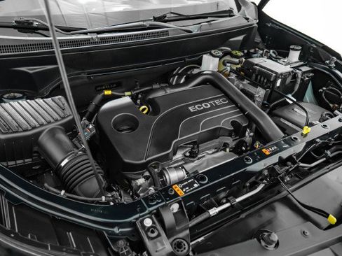 Used 2021 Chevrolet Equinox LS image 47