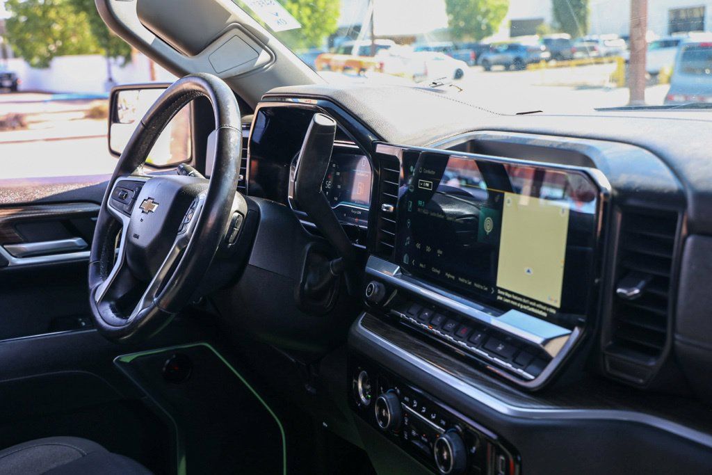 Used 2022 Chevrolet Silverado 1500 LT RWD image 20