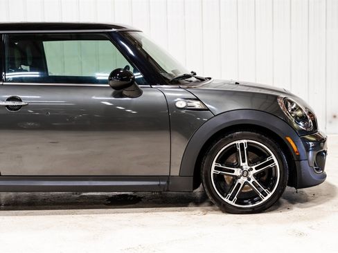 Used 2012 MINI Cooper S image 17