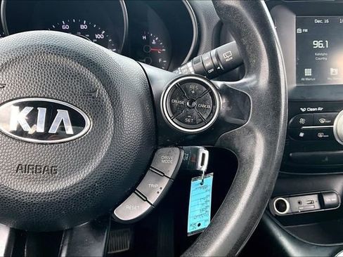 Used 2019 Kia Soul + image 19