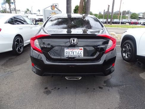Used 2021 Honda Civic Sport image 3