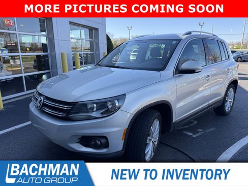 Used 2012 Volkswagen Tiguan SE image 1