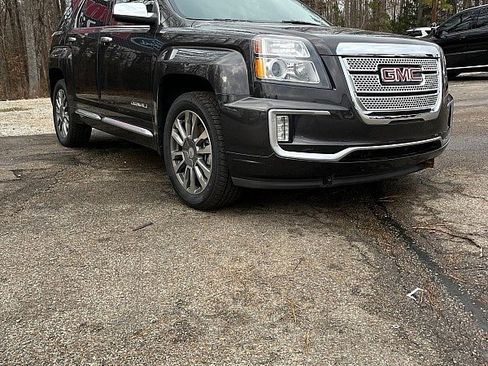 Used 2016 GMC Terrain Denali image 1