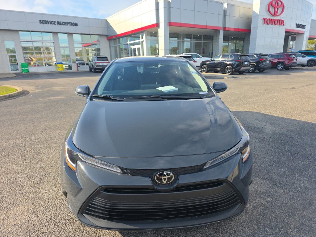 Used 2025 Toyota Corolla LE FWD image 2