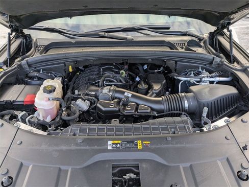 Used 2024 Jeep Grand Cherokee L Limited w/ Luxury Tech Group II image 42