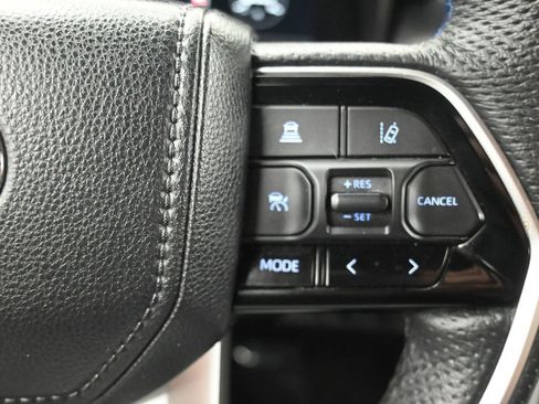 Used 2023 Toyota Tundra Platinum image 25