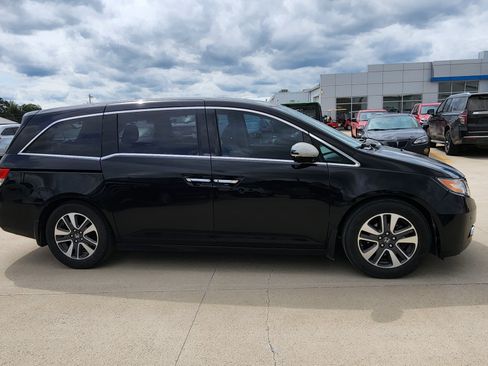Used 2014 Honda Odyssey Touring image 3