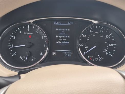Used 2015 Nissan Rogue S AWD/4WD image 10