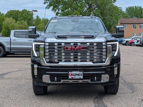 New 2026 GMC Sierra 3500 Denali w/ Denali Reserve Package AWD/4WD image 2