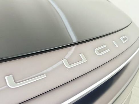 Used 2024 Lucid Air Touring AWD/4WD image 32