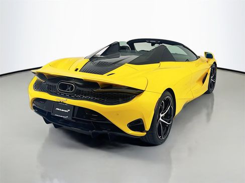 New 2026 McLaren 750S Spider image 7