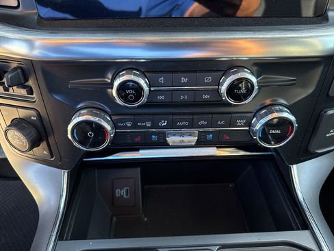 Used 2022 Ford F150 Lariat image 25