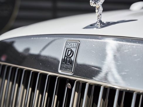 Used 2022 Rolls-Royce Ghost Base w/ Ghost Package image 10