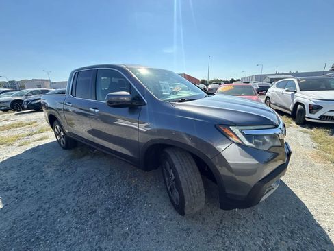 Used 2017 Honda Ridgeline RTL-E image 3