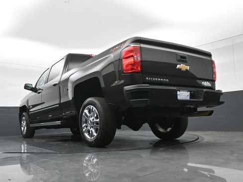 Used 2019 Chevrolet Silverado 2500 High Country image 58
