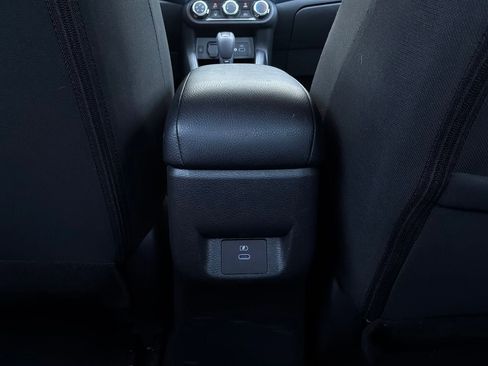 Used 2025 Nissan Versa SV FWD image 12
