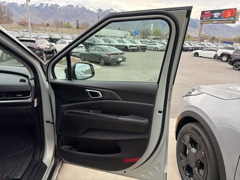 Certified 2026 Kia Carnival SX Prestige image 8