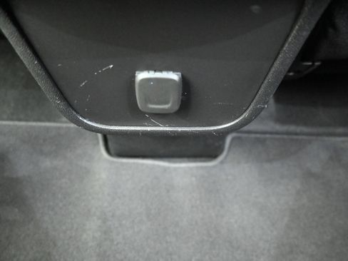 Used 2018 Chevrolet Equinox LS FWD image 22