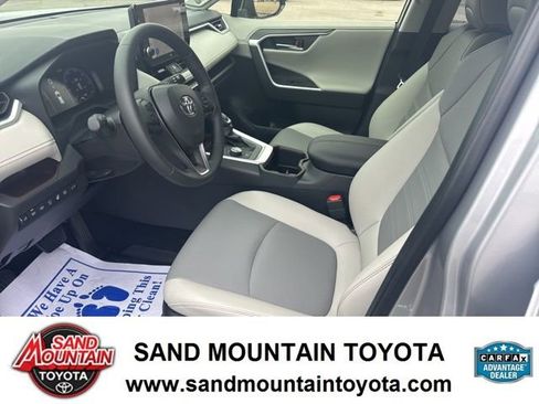 Used 2025 Toyota RAV4 Limited image 13
