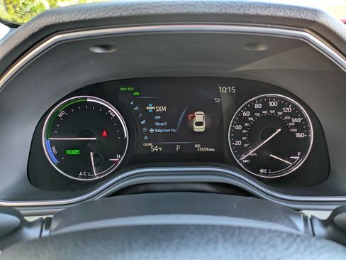 Used 2021 Toyota Avalon XLE image 10