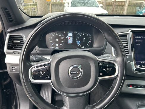 Used 2018 Volvo XC90 T6 Momentum w/ Protection Package Premier image 13