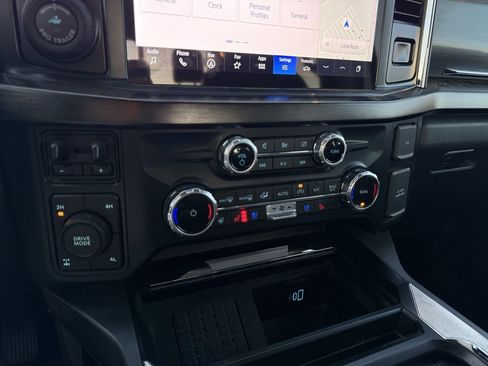 Certified 2023 Ford F250 Lariat w/ Lariat Ultimate Package image 18