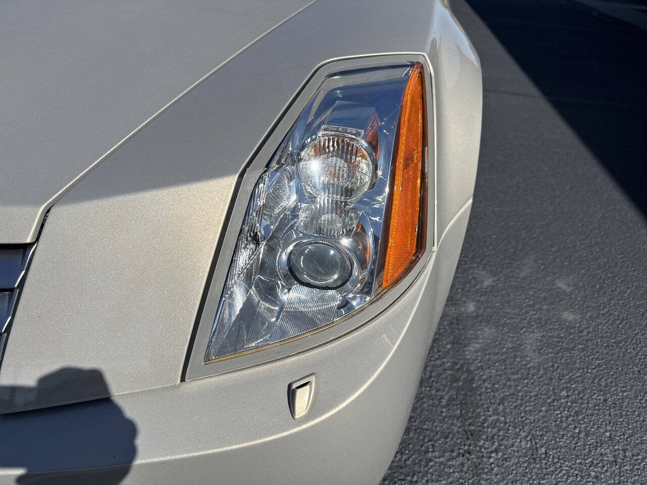 Used 2006 Cadillac XLR RWD image 70