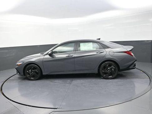 Used 2026 Hyundai Elantra SEL Sport Premium FWD image 7