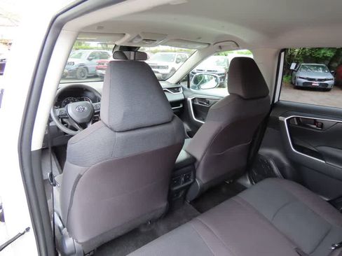 Used 2025 Toyota RAV4 LE AWD/4WD image 12