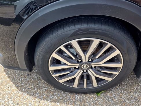 Used 2021 Nissan Kicks SV FWD image 13