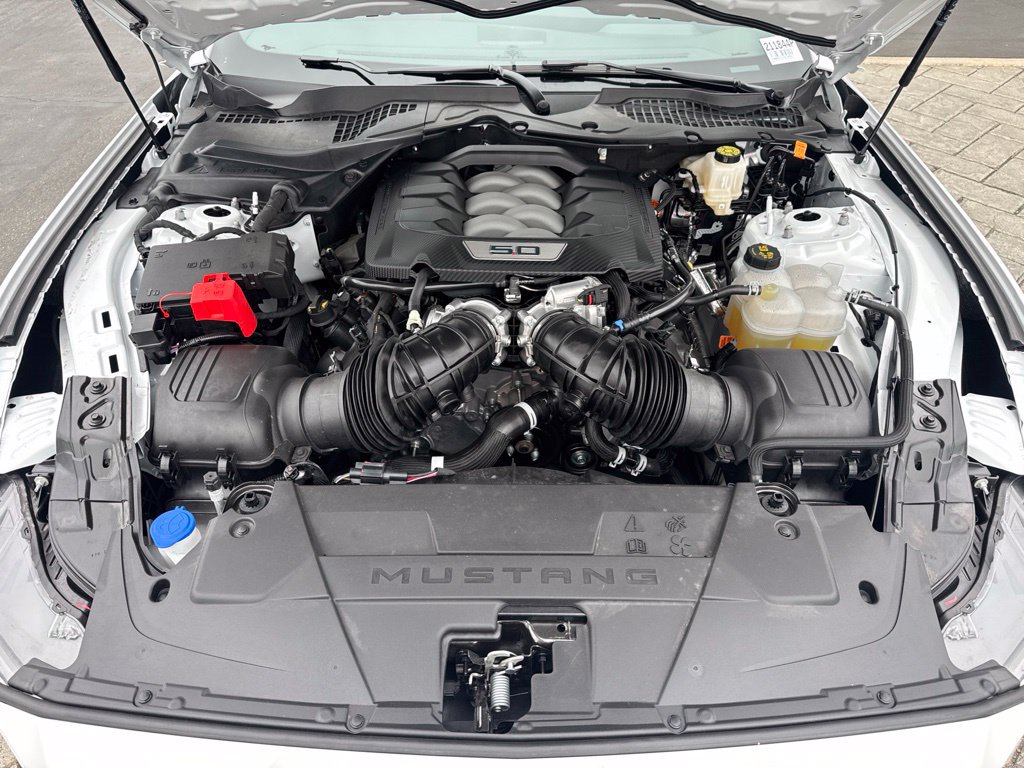 Used 2025 Ford Mustang GT Premium RWD image 23