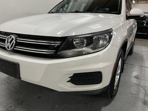 Used 2014 Volkswagen Tiguan S image 4