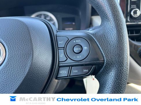 Used 2020 Toyota Corolla LE image 12