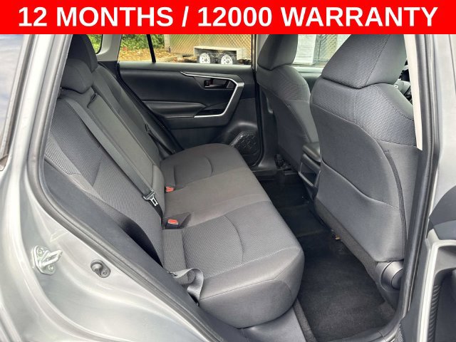 Used 2019 Toyota RAV4 LE FWD image 11