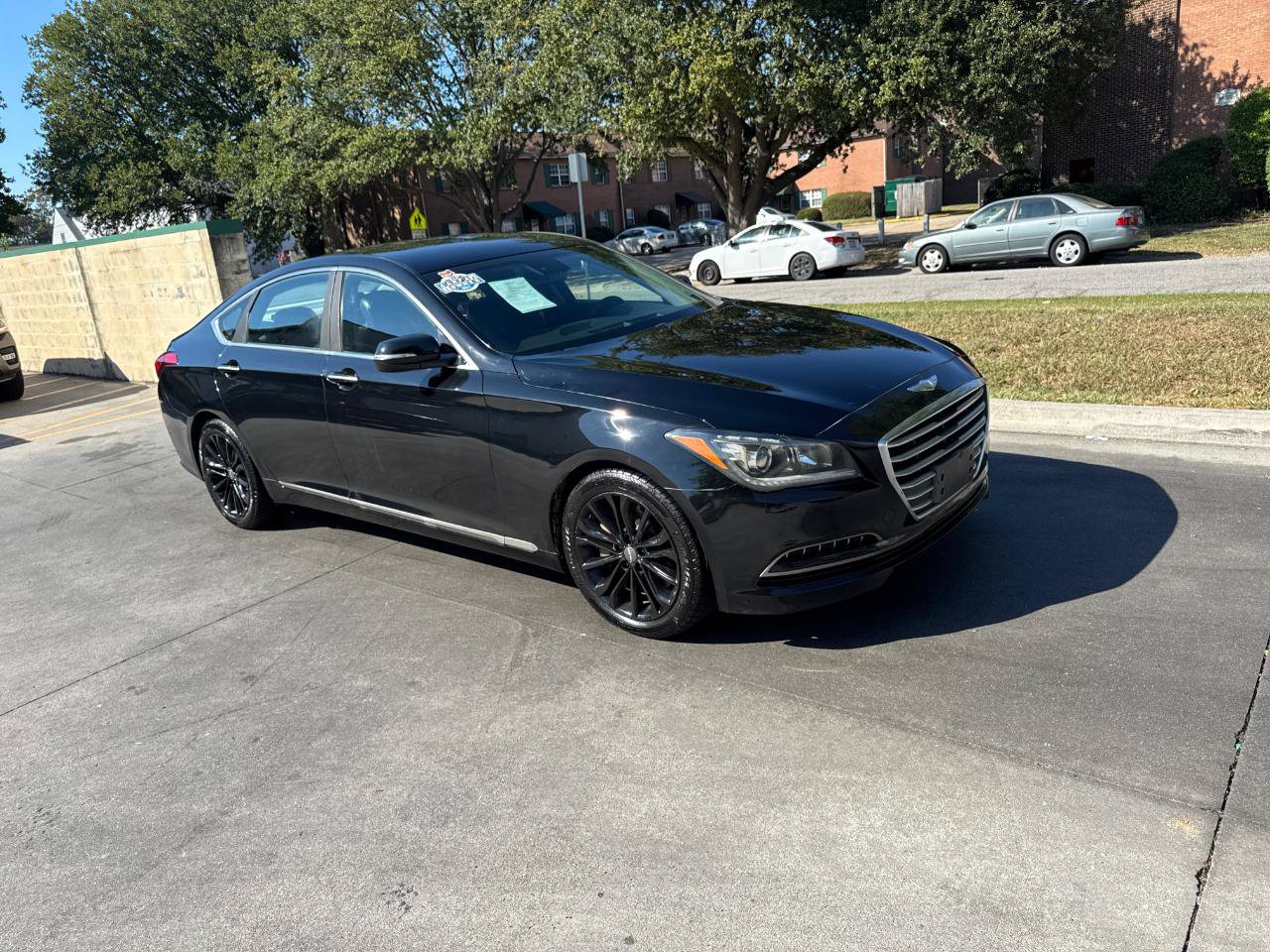 Used 2015 Hyundai Genesis 3.8 RWD image 2