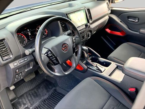 Used 2023 Nissan Frontier PRO-4X w/ Technology Package AWD/4WD image 18
