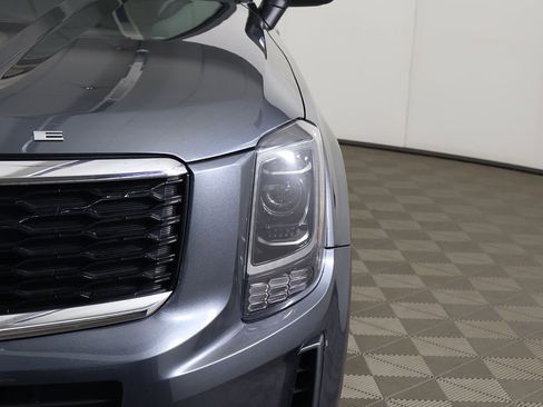 Used 2022 Kia Telluride LX AWD/4WD image 14