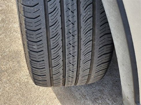 Used 2023 Cadillac XT4 Luxury w/ Cold Weather Package image 11