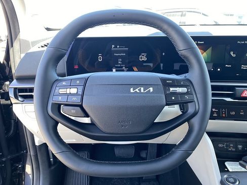 New 2026 Kia Sportage EX w/ EX Panorama Roof Package FWD image 15