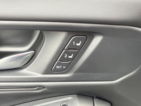Used 2024 Honda Accord EX-L image 12