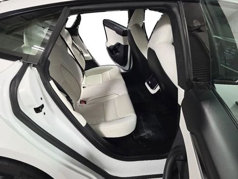 Used 2022 Tesla Model S Plaid image 25