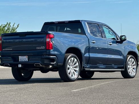 Used 2019 Chevrolet Silverado 1500 High Country image 3