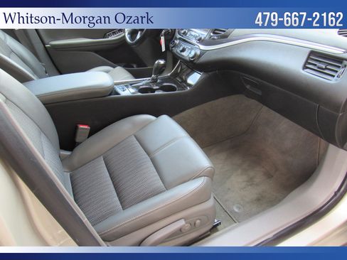 Used 2014 Chevrolet Impala LT w/ Convenience Package FWD image 28