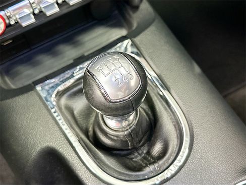 Used 2015 Ford Mustang GT Premium image 17