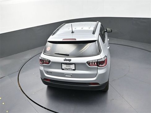 New 2026 Jeep Compass Latitude image 14