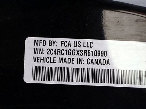 Used 2025 Chrysler Pacifica Limited FWD image 40